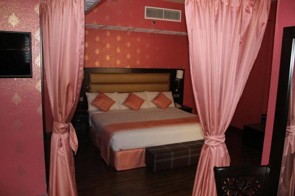 Rafee Hotel Dubai Exterior foto